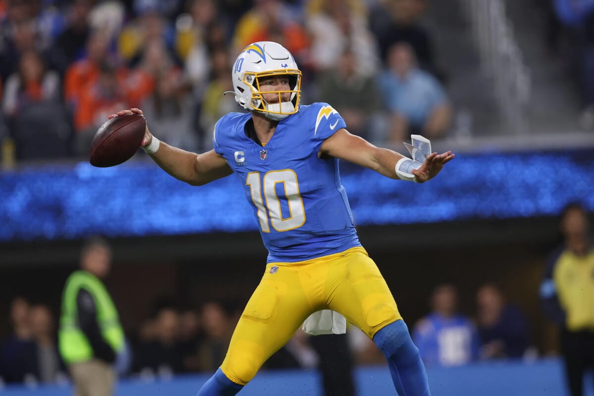 Eagles vs Chargers Prediction, Picks & Odds