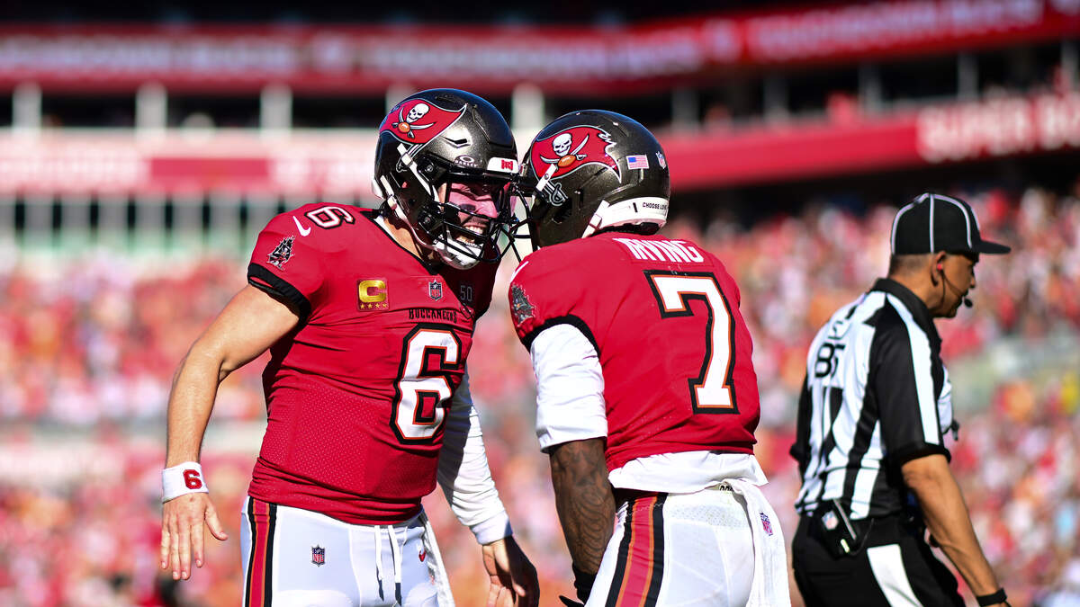 Bucs Survive Late Scare, Gut Out 20-17 Win Over Cardinals | 95.3 WDAE