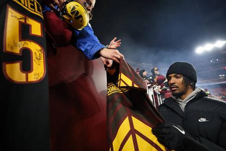 Jayden Daniels of the Washington Commanders