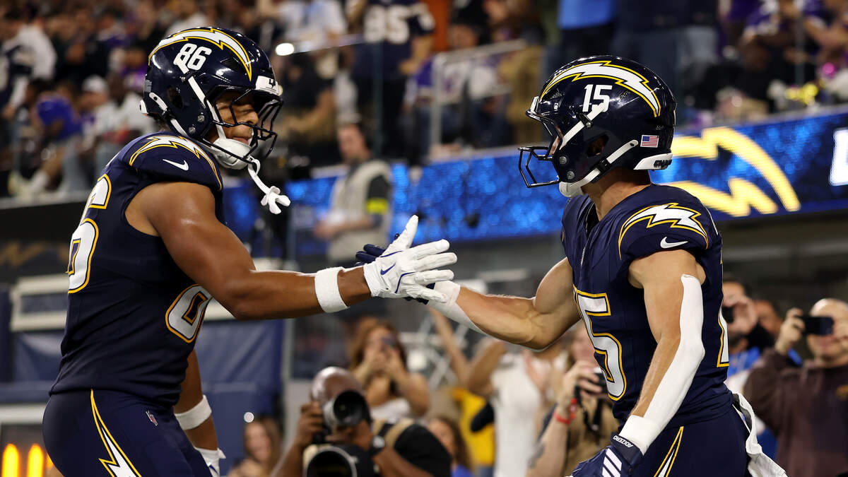 Oronde Gadsden II Week 14 Preview vs. the Eagles