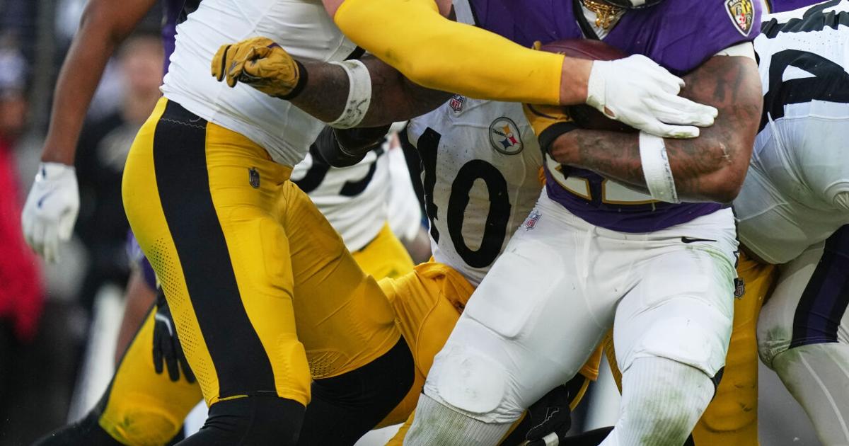 Steelers LB TJ Watt hospitalized after experiencing discomfort in his lungs | NFL