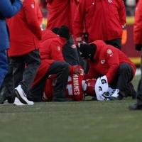 Chiefs out of playoffs after decade as Mahomes hurts knee | National