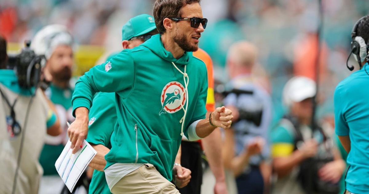 Dolphins’ Mike McDaniel declines to discuss his future after another embarrassing loss | Sports