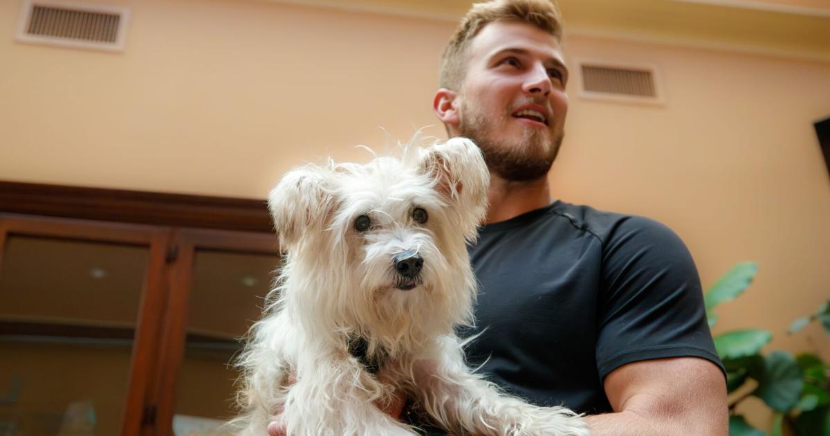 Tyler Shough and Scrim team to promote holiday dog adoption | Entertainment/Life