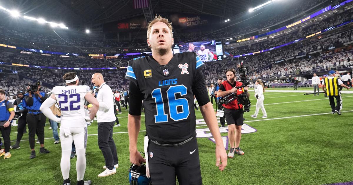 Lions' Dan Campbell wants his team 'locked in' as Detroit tries to avoid going from first to worst | NFL