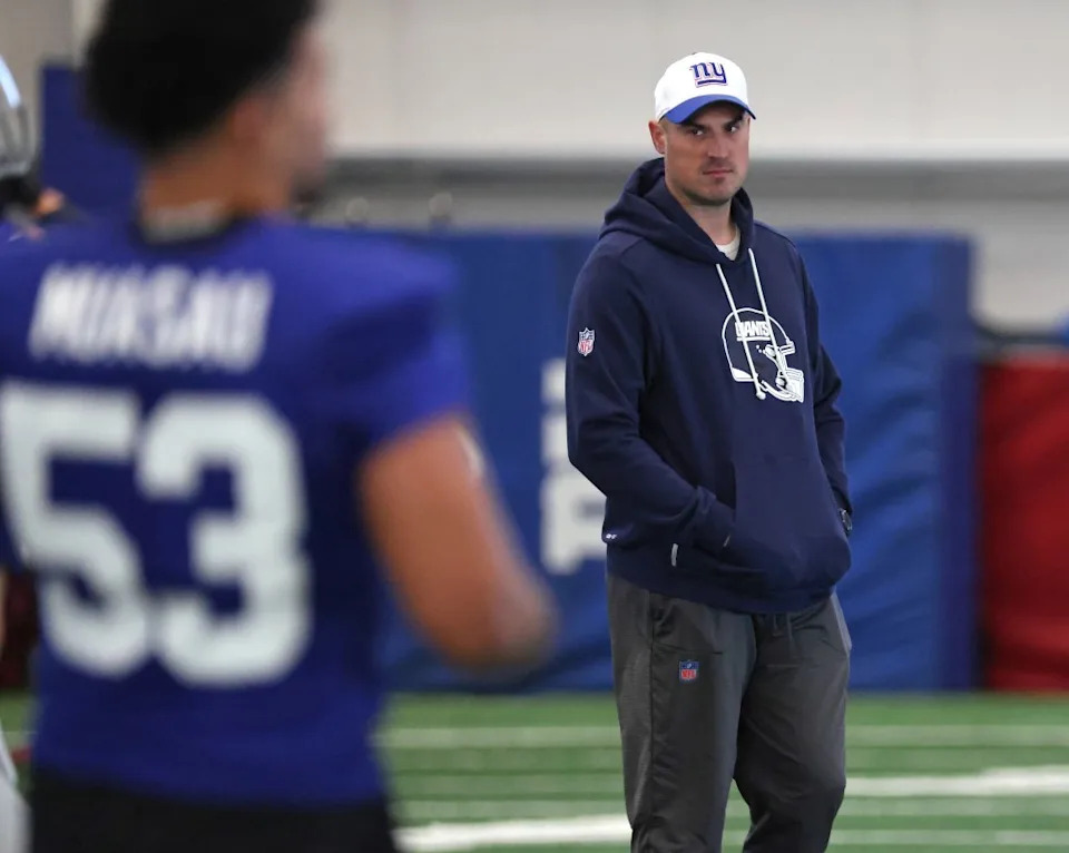 Giants interim head coach Mike Kafka during practice. Charles Wenzelberg / New York Post