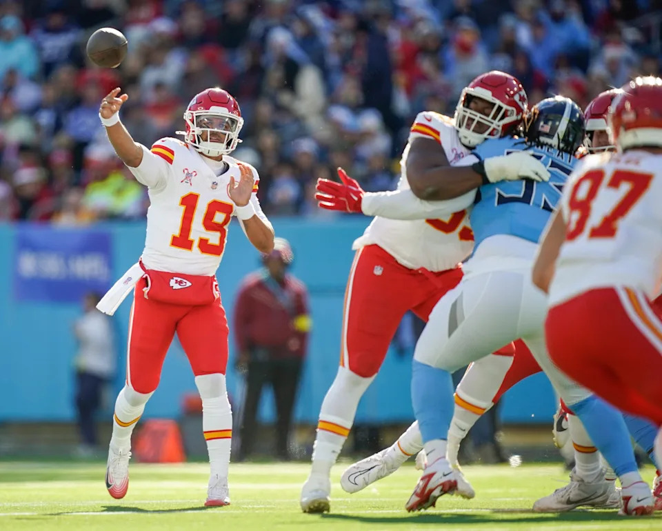 Kansas City Chiefs quarterback Chris Oladokun (19) passes during the second quarter against the Tennessee Titans at Nissan Stadium in Nashville, Tenn., Sunday, Dec. 21, 2025.