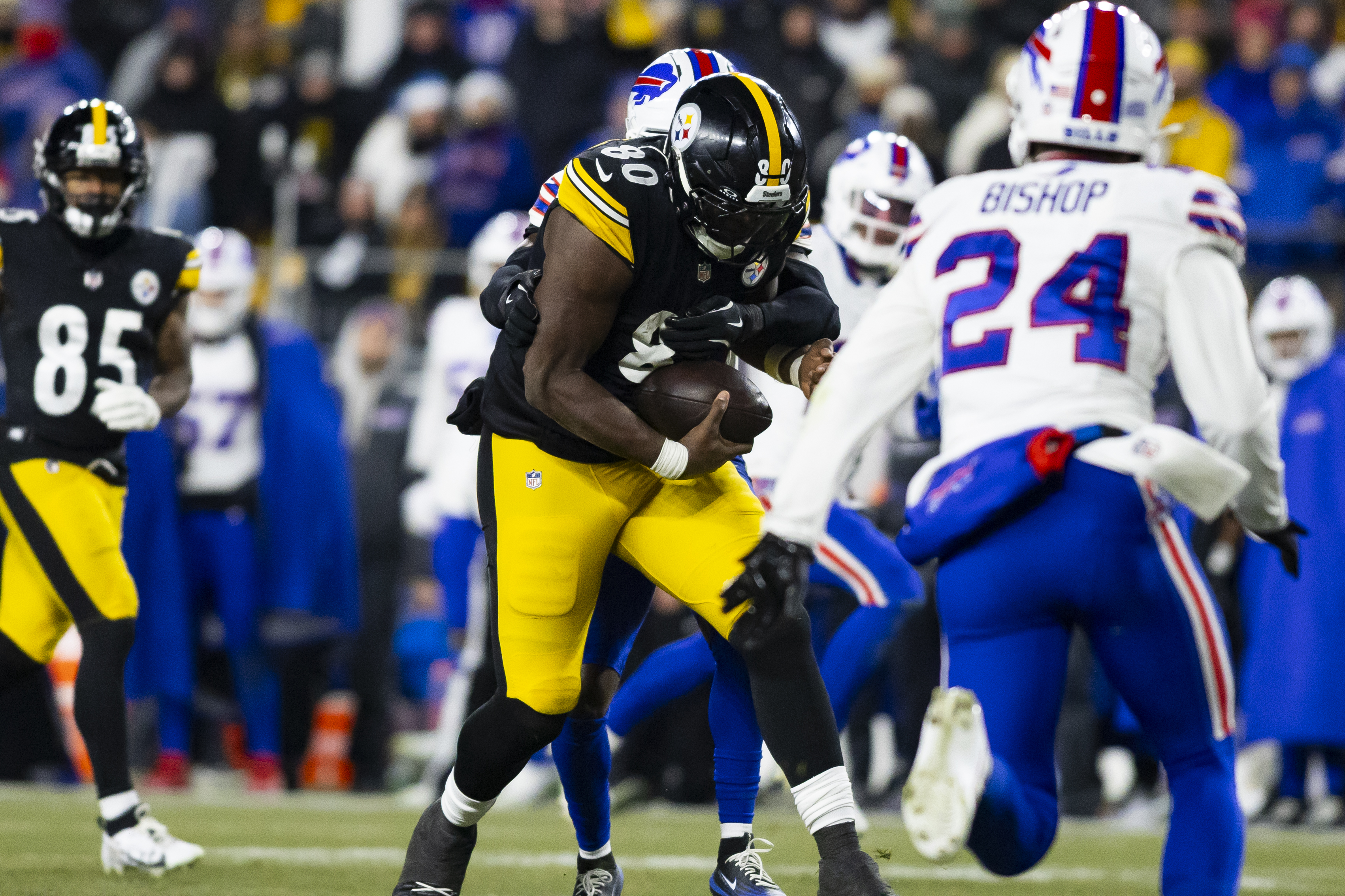 Pittsburgh Steelers tight end Darnell Washington (80) in-game. Pittsburgh Steelers vs. Buffalo BillsKylee Surike | Special to PennLive