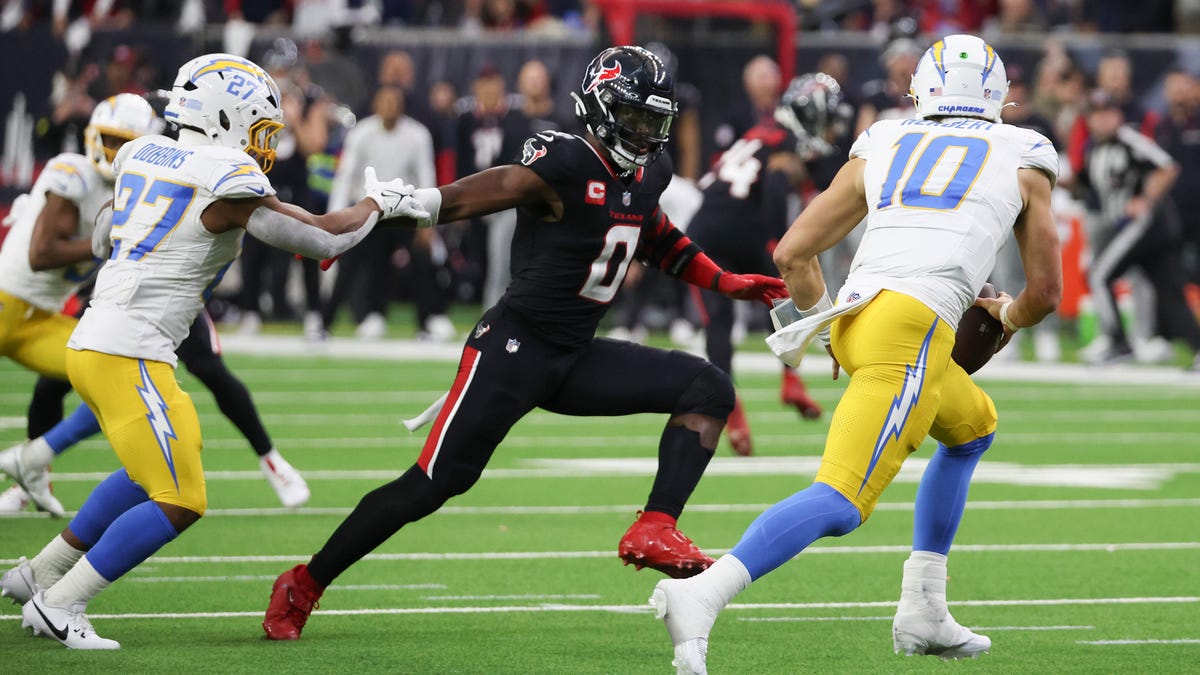 Texans Week 17 matchup vs. Chargers flexed to standalone national game