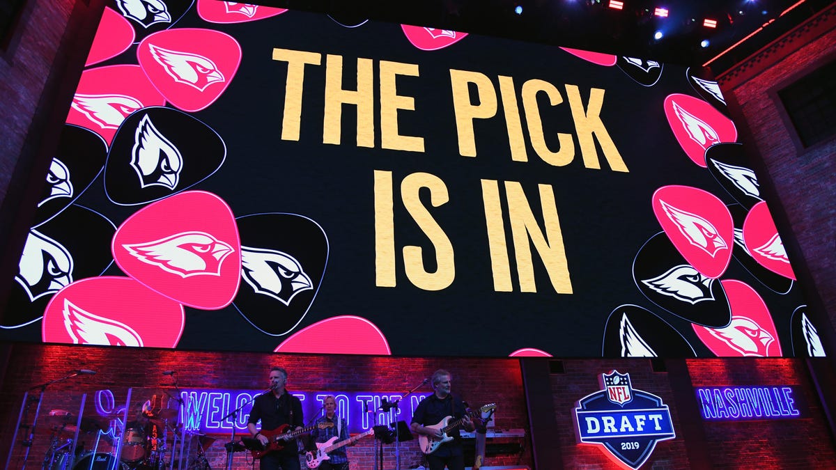 Arizona Cardinals move up to No. 8