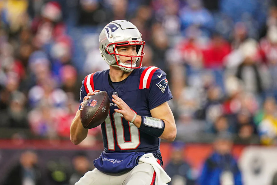 New England Patriots quarterback Drake Maye (10) looks to pass the ball during a game.David Butler II-Imagn Images
