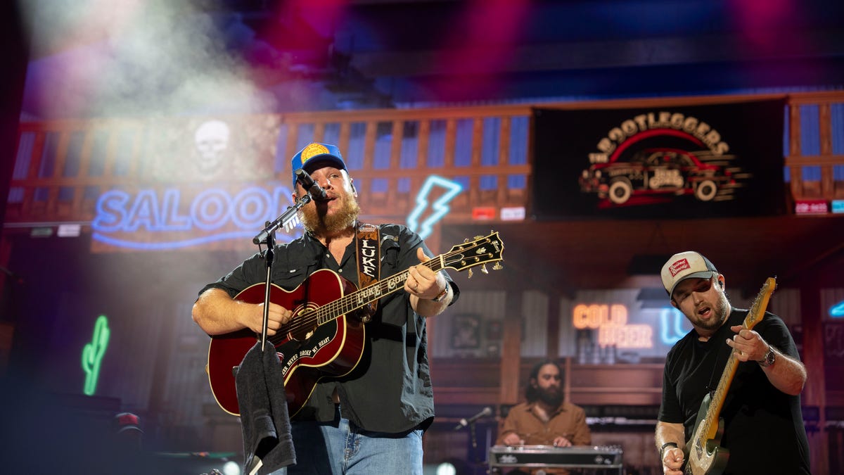 Luke Combs at Super Bowl halftime? Singer reveals how it could happen