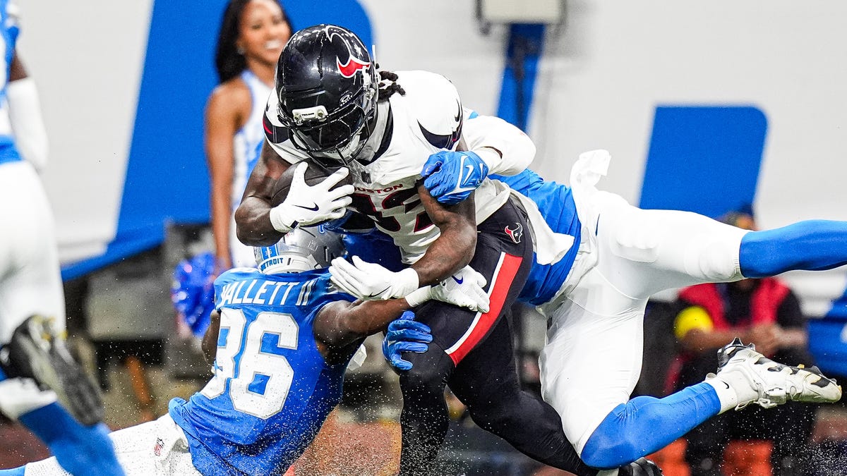 Detroit Lions lose S Erick Hallett to Tennessee Titans