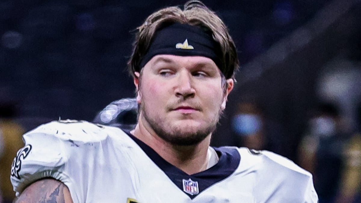 OL Calvin Throckmorton signs with practice squad