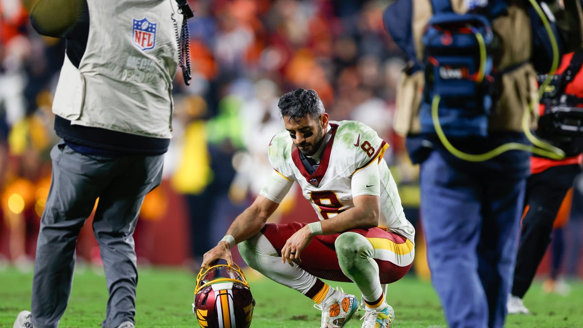 NFL world reacts to Broncos loss, officiating