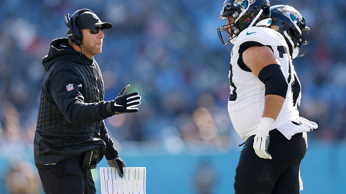 Jaguars Liam Coen looks up to new Florida Gators coach Jon Sumrall