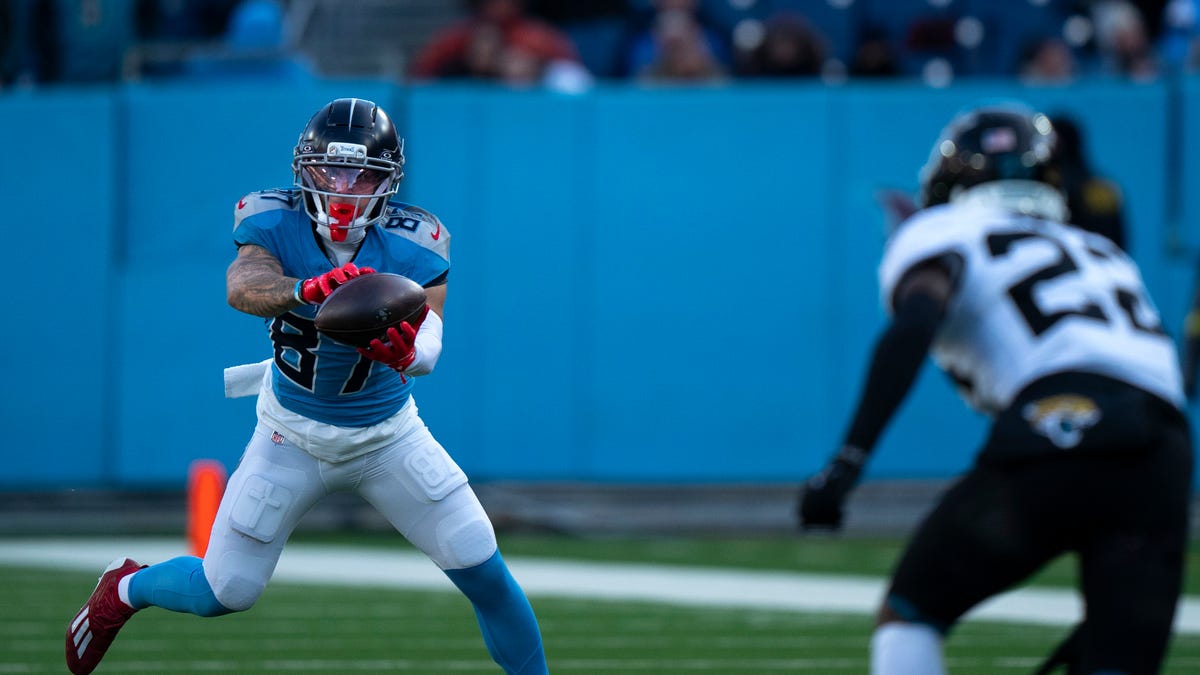 Latest on Xavier Restrepo, Amani Hooker