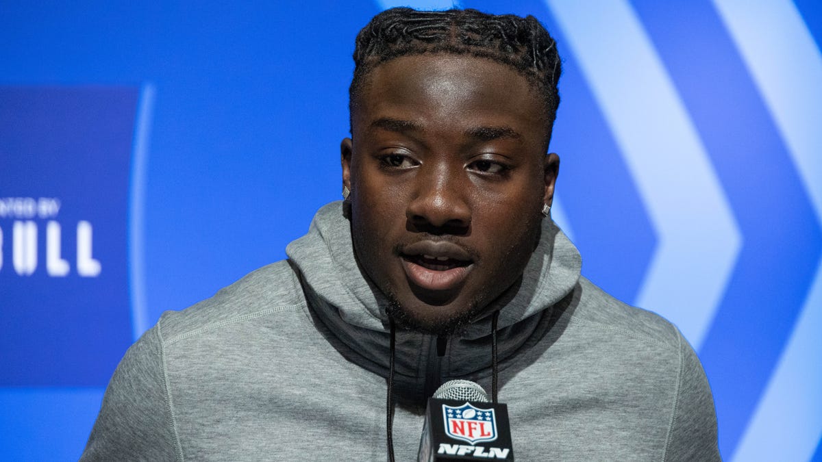 Cowboys updated 53-man roster, practice squad for Week 14