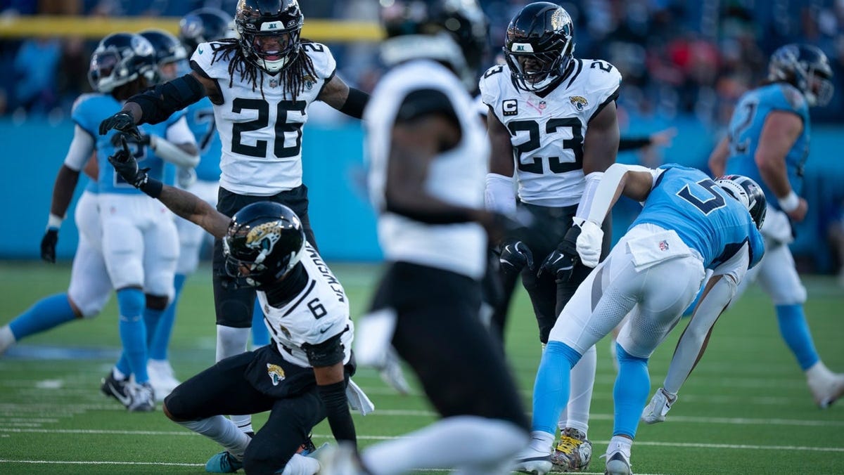 Get tickets to see Elic Ayomanor vs. the Browns