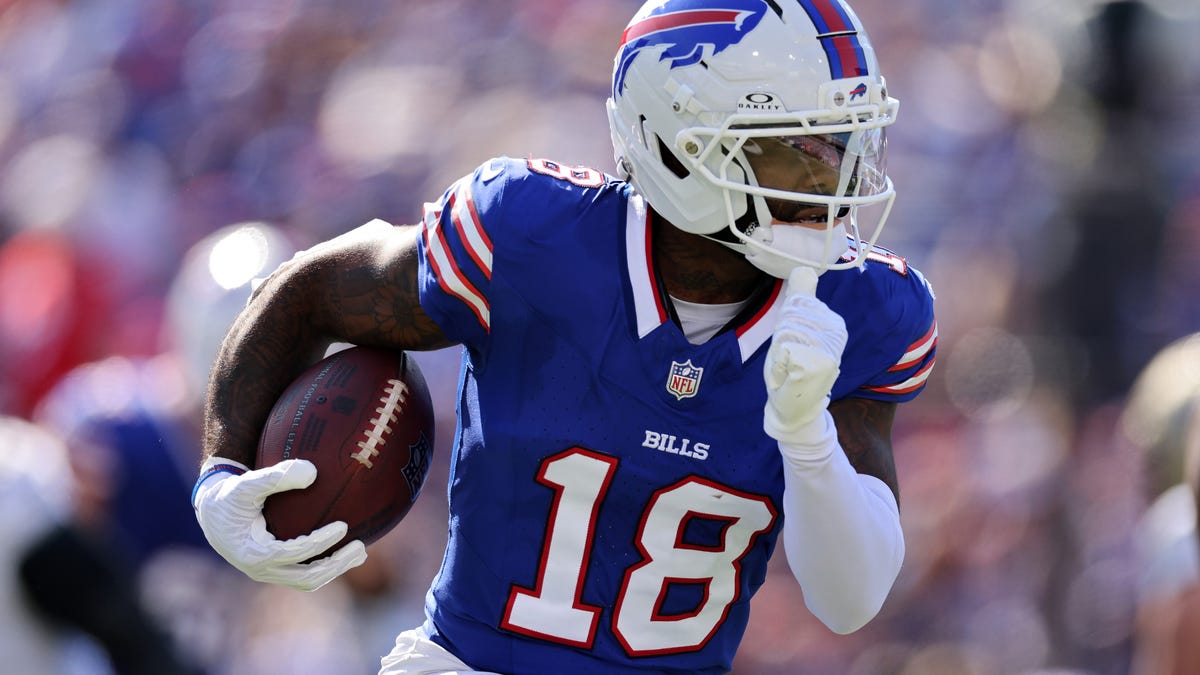 Broncos sign WR Elijah Moore to practice squad