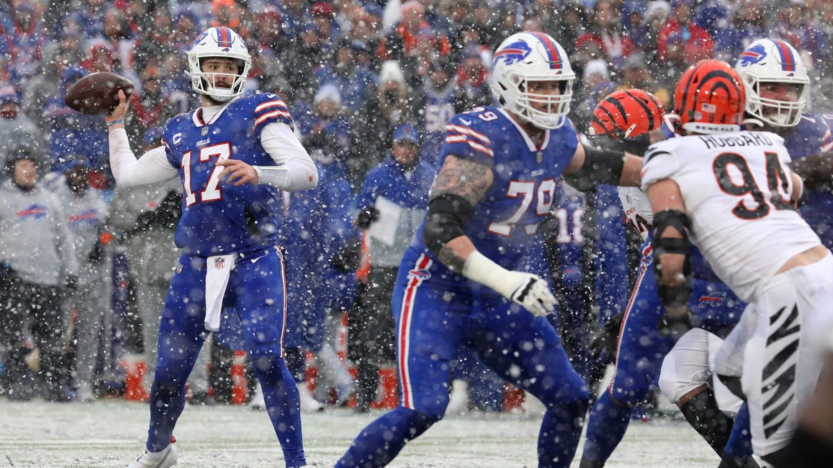 Odds to make playoffs, win AFC East