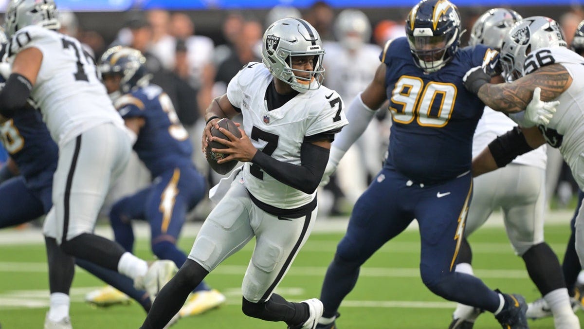 Broncos vs. Raiders spread, line, over/under