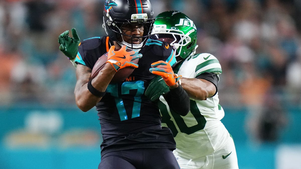 Who to play in Dolphins vs. Jets