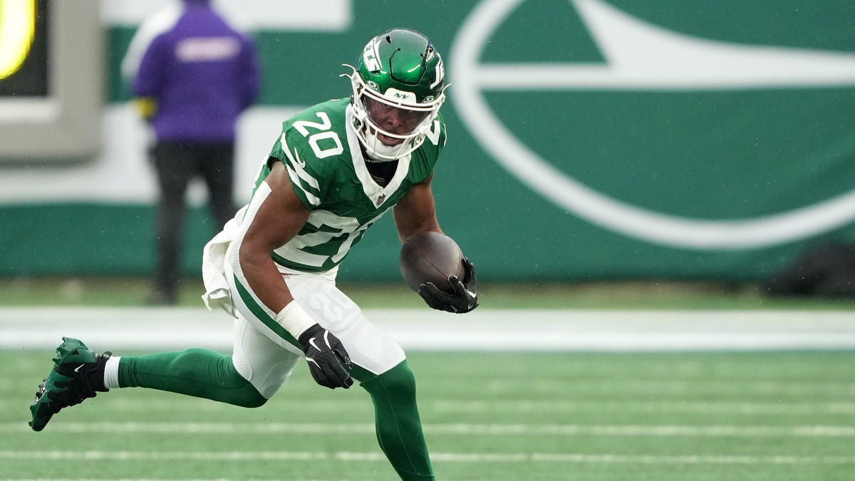 NY Jets vs Miami Dolphins TV channel today, time, streaming info