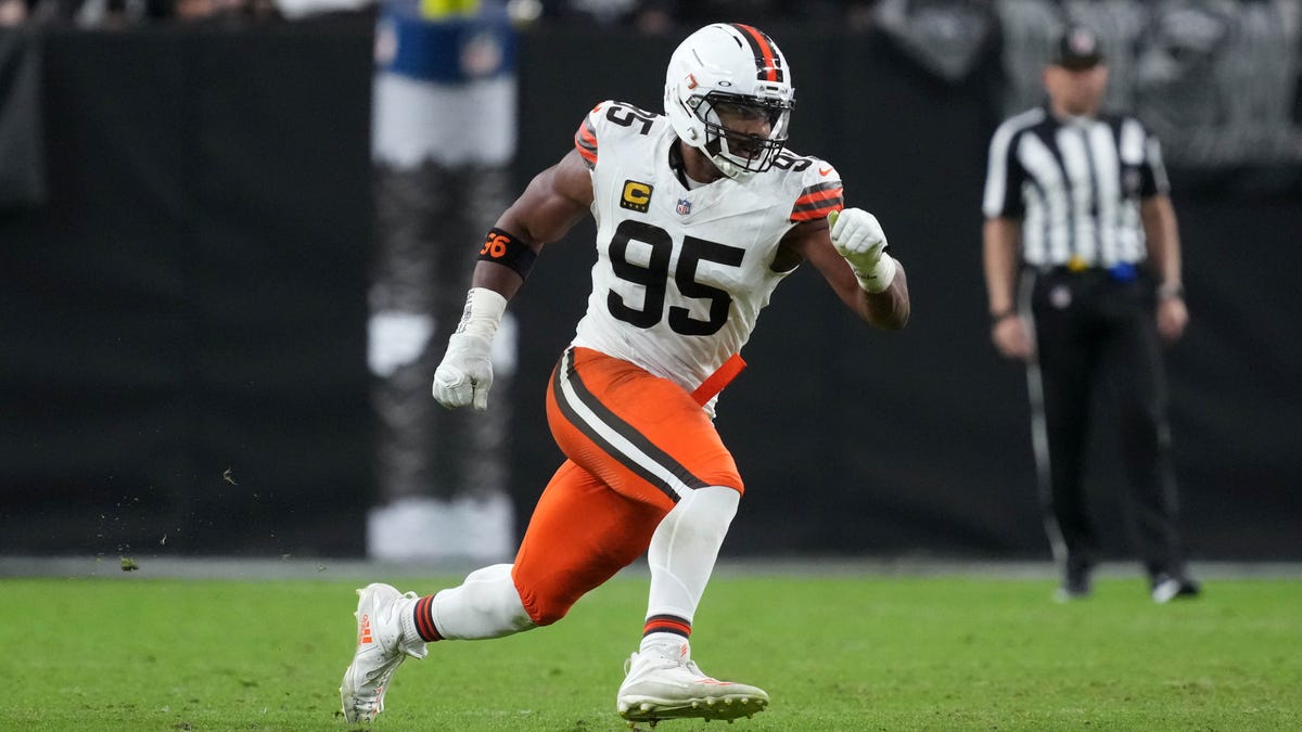 How many sacks does Myles Garrett need to break NFL record?