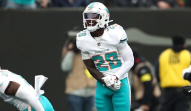 Dolphins RB has rib injury
