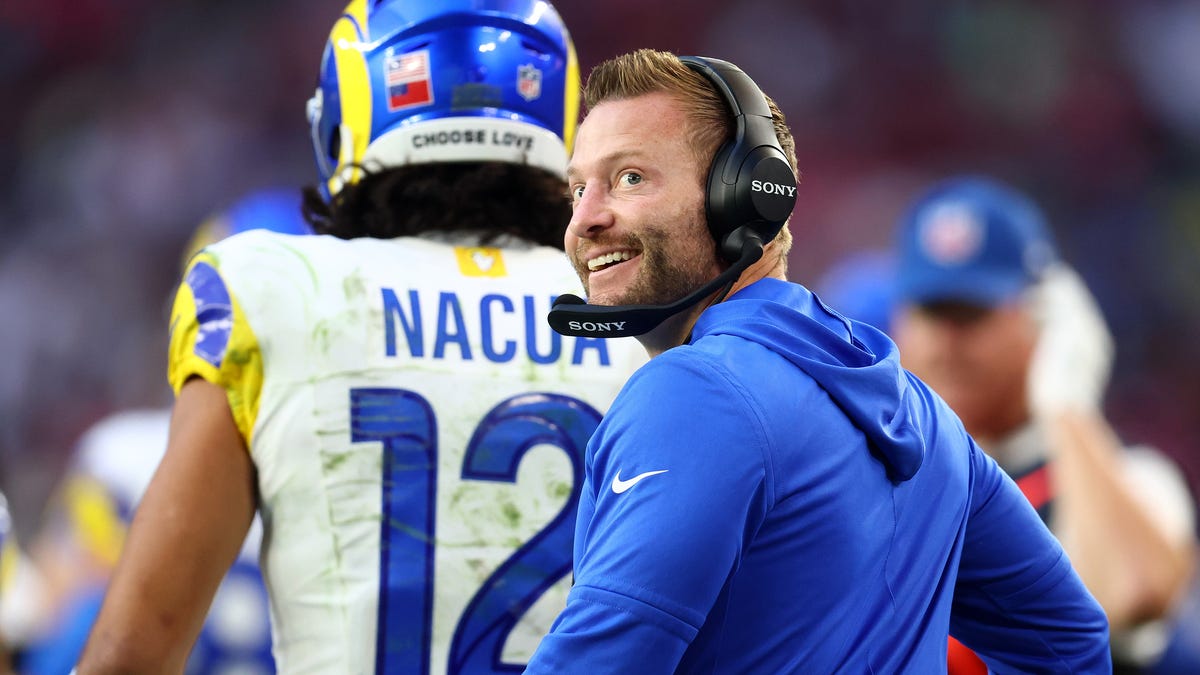 Rams' Sean McVay hands out game balls after win vs. Cardinals