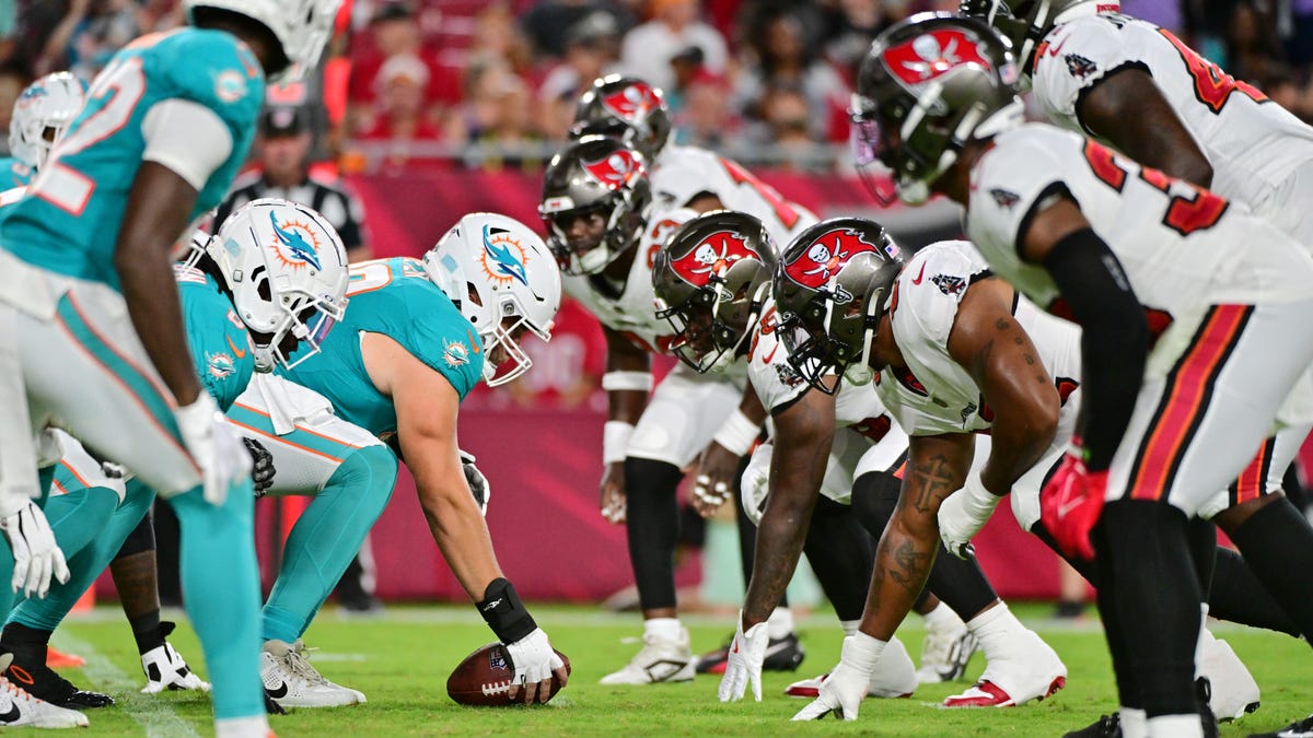 Tampa Bay Buccaneers vs Miami Dolphins picks, odds for NFL Week 17