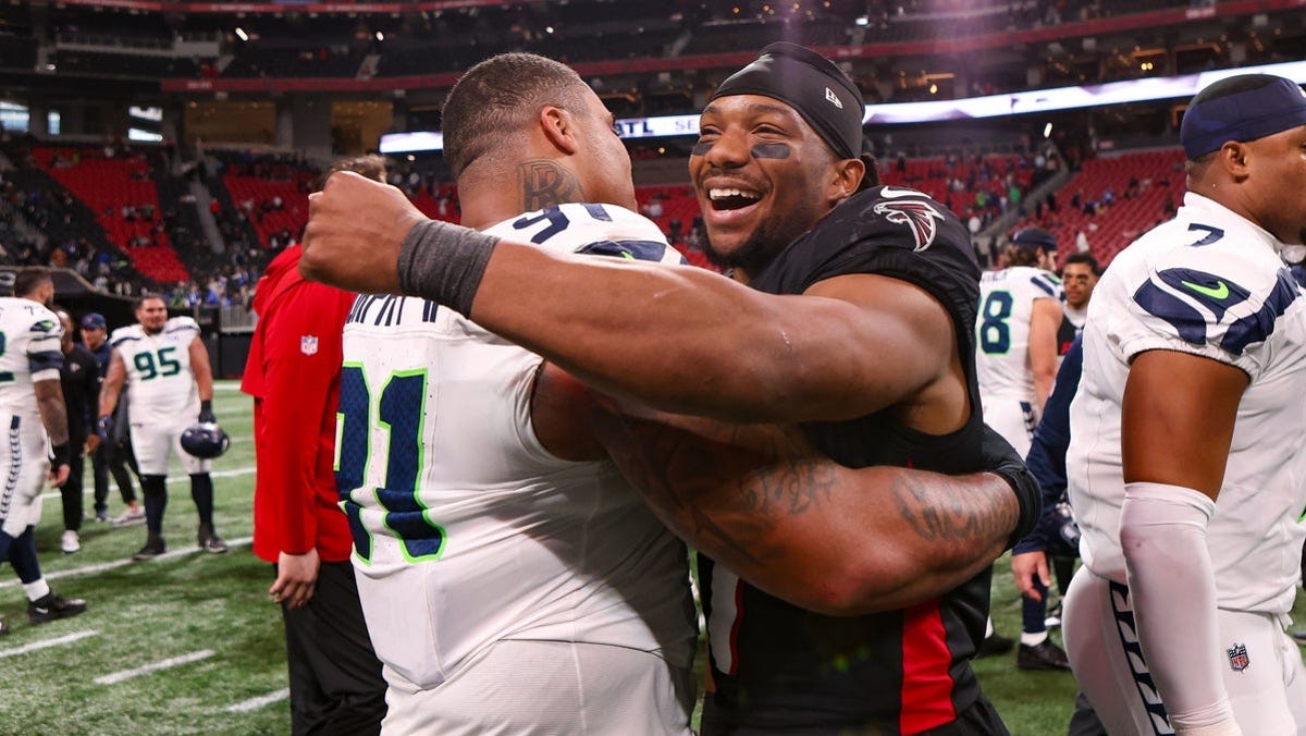 Buccaneers vs. Falcons prediction, pick, odds for Thursday Night Football