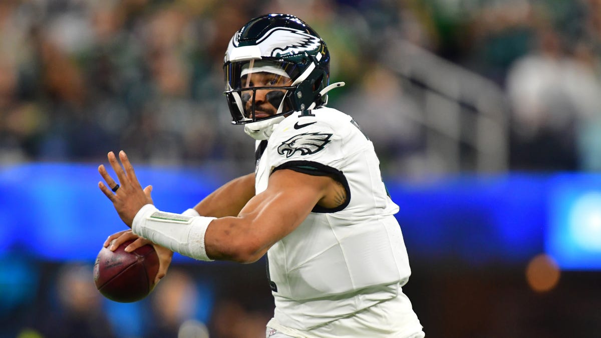Eagles' Hurts catastrophic game gives Cowboys chance in playoff race