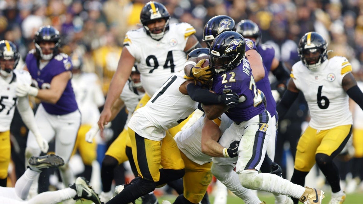 Derrick Henry player props odds, tips and betting trends for Week 15