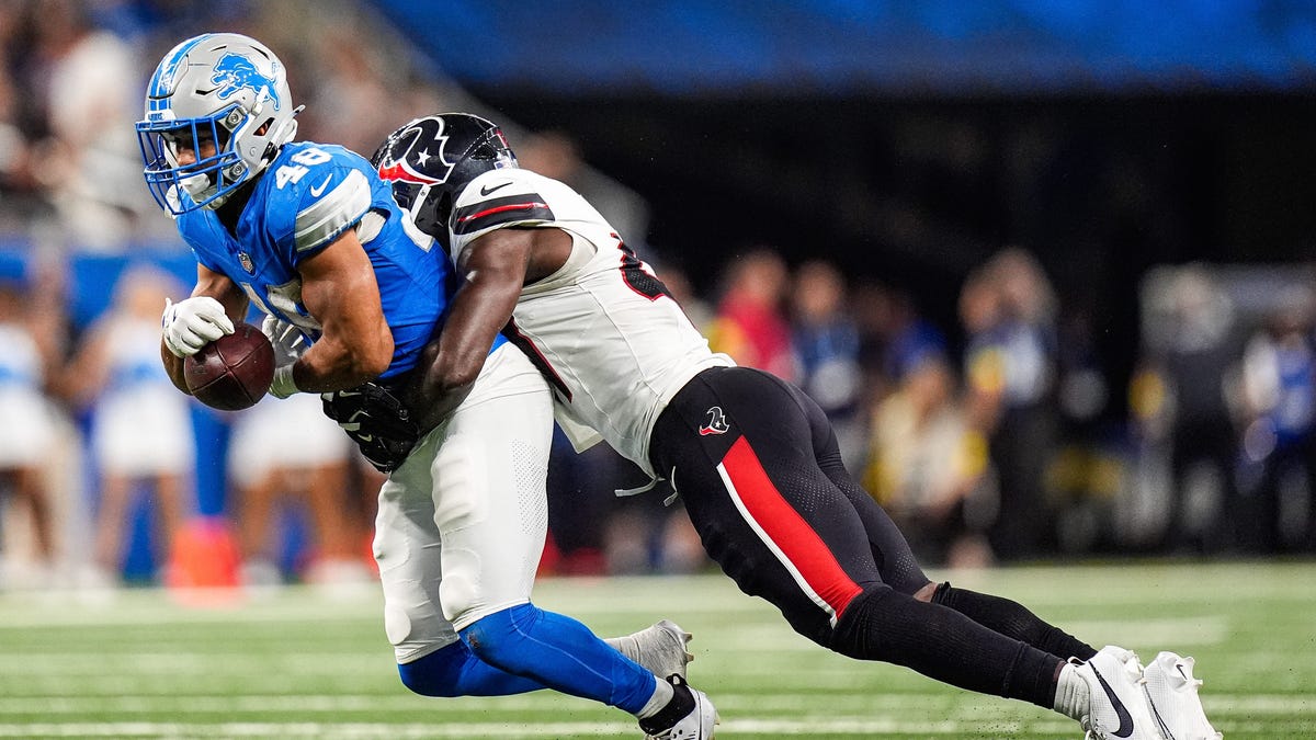 Dolphins sign ex-Texans LB K.C. Ossai to practice squad