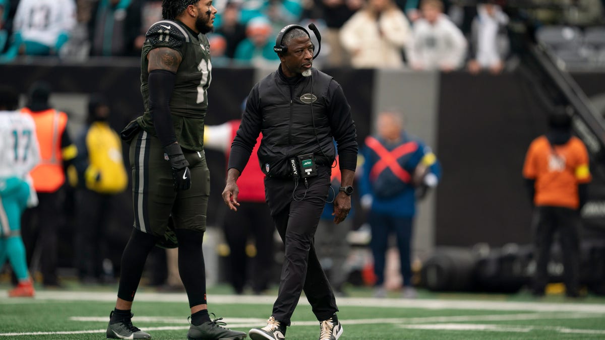 Where do the New York Jets rank ahead of Week 15?