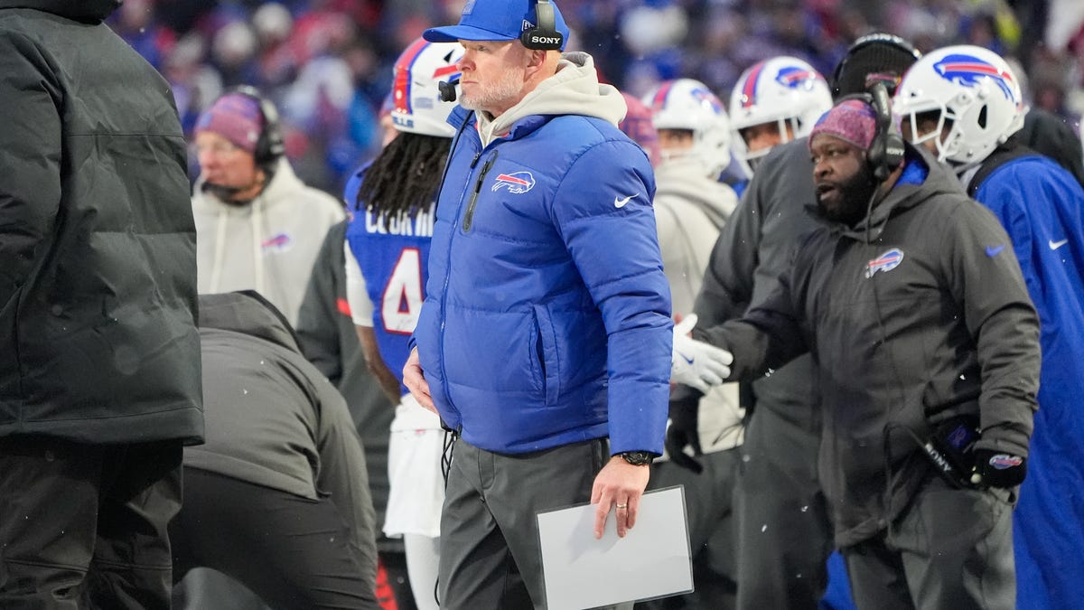 Where do the Buffalo Bills rank ahead of Week 15?