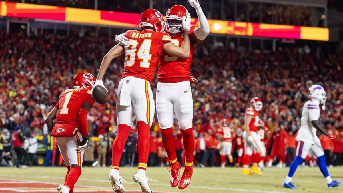 Justin Watson injury update, status vs. Cardinals in Week 15