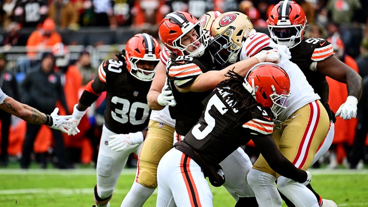 Brian Robinson Jr. player props odds, tips and betting trends for Week 15