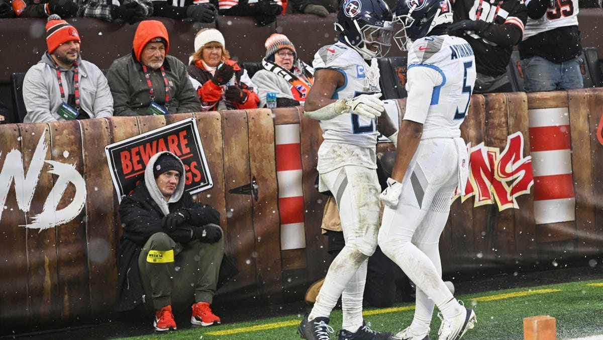 49ers vs. Titans spread, line, over/under