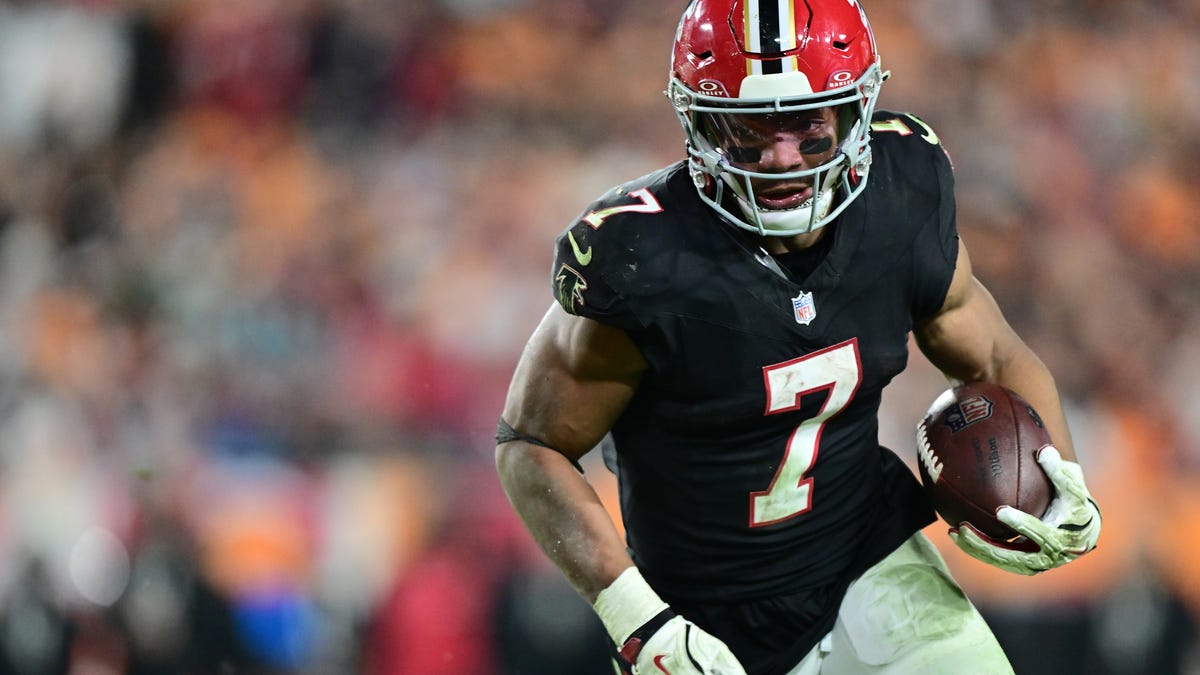 Bijan Robinson apologizes for 'insensitive comment' after win vs Bucs