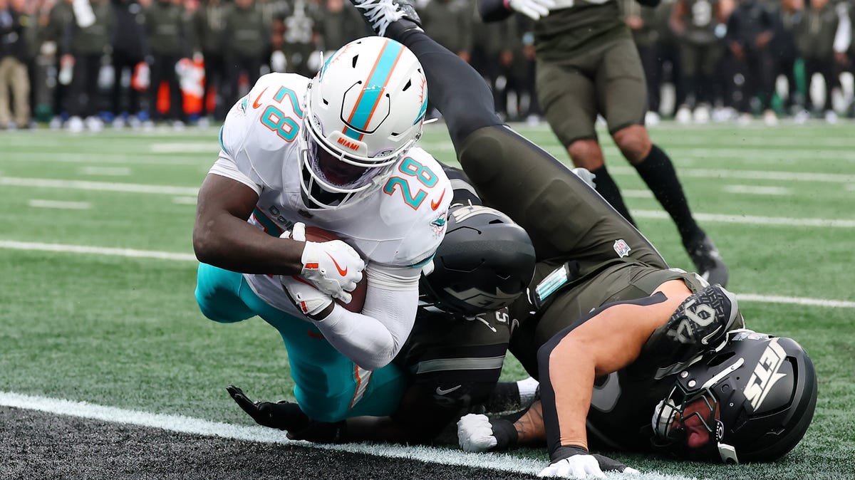 Dolphins at Steeler best prop bets in Week 15