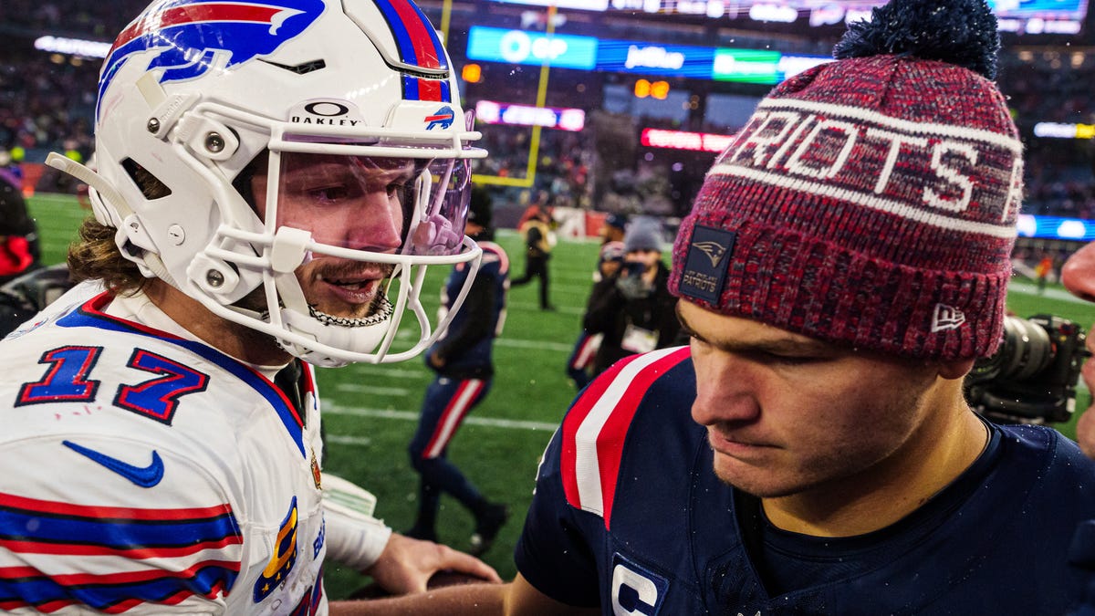 Patriots defense stumbles against Bills in playoff atmosphere
