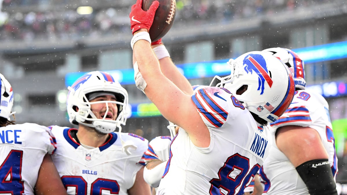 Bills stun NFL world with Patriots comeback