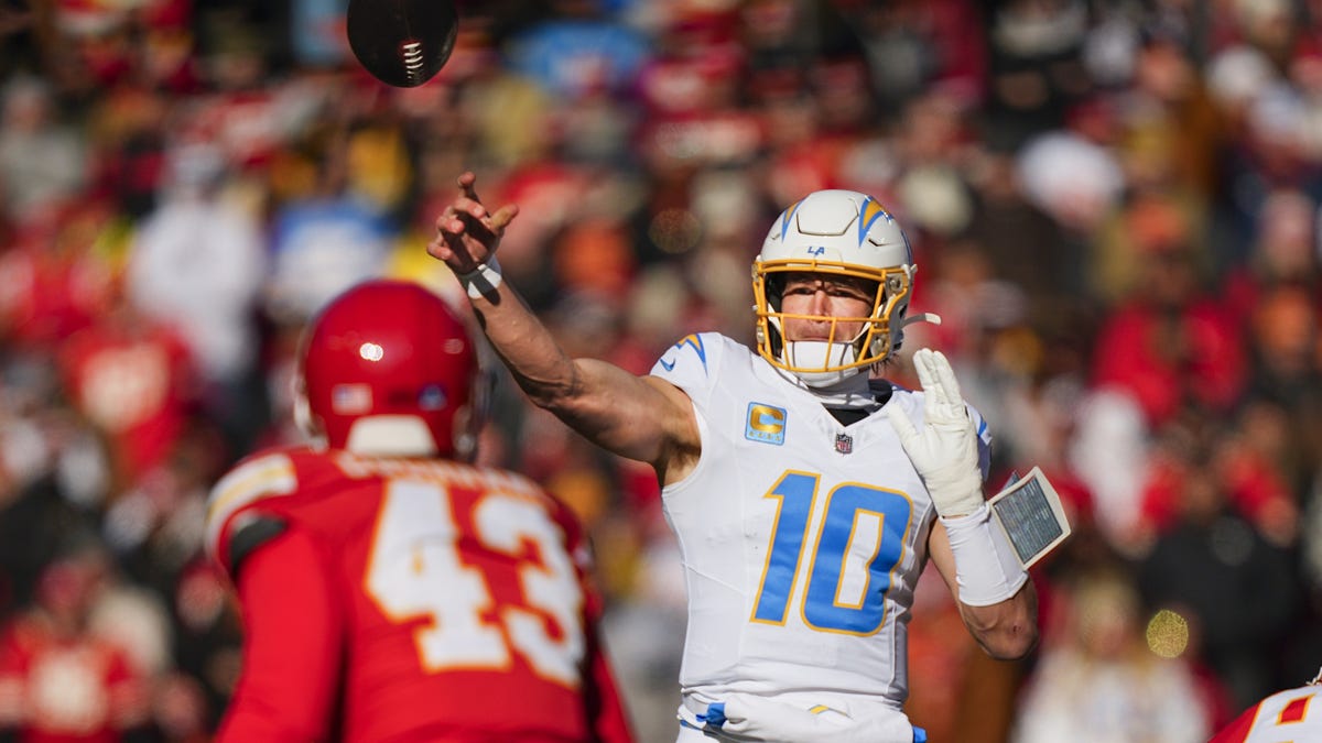 Will LA play in the postseason?