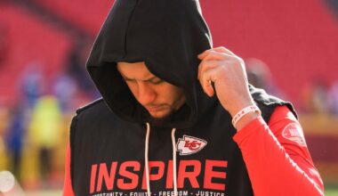 Chiefs QB Patrick Mahomes undergoes knee surgery to repair ACL, LCL