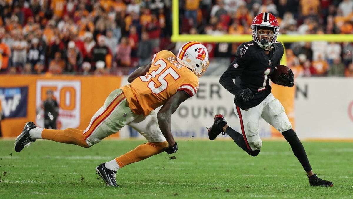 Get tickets to see Darnell Mooney vs. the Cardinals