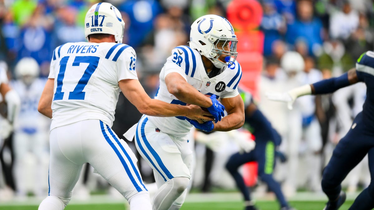 Do Colts make playoffs in ESPN's simulated 2025 NFL season?