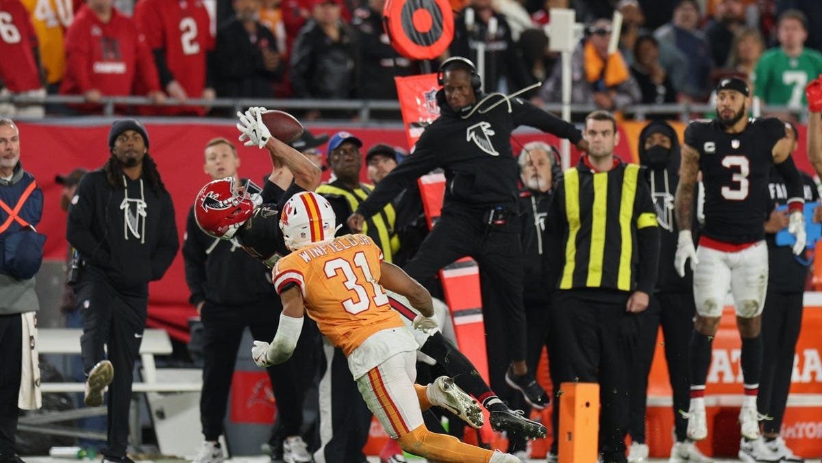 Get tickets to see David Sills vs. the Cardinals